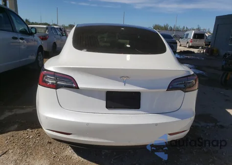 2019 Tesla Model 3 из США, поврежденный, VIN 5YJ3E1EA9KF466388